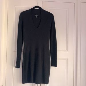 Black 100% cashmere fitted sweater dress